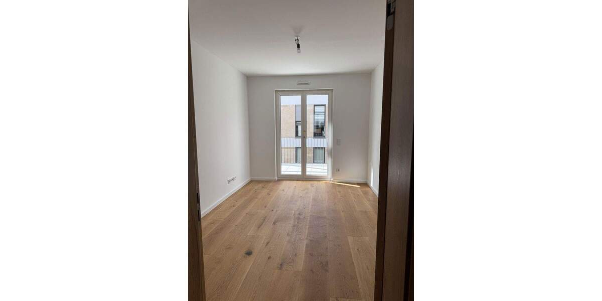 Etagenwohnung Dreieich Buchschlag - 3 Zimmer, 115 m&sup2;, 2.300&euro; | Angebot:25649786