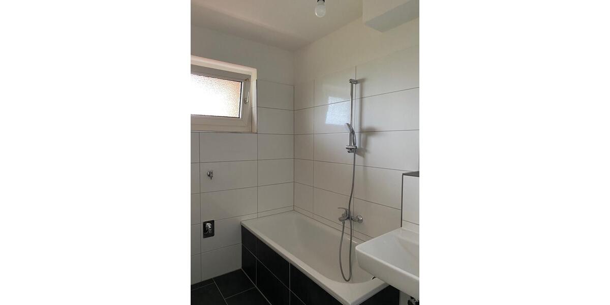 Hoch hinaus - sanierte und renovierte 2-Zimmer-Wohnung mit Balkon 2 zimmer