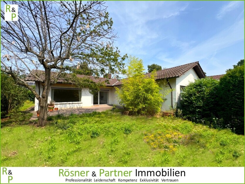 *Bungalow in ruhiger Wohnlage mit Erweiterungs- oder Neubaupotenzial*