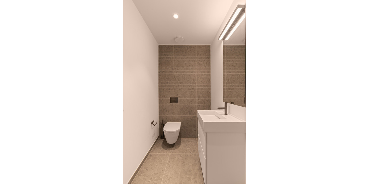 Etagenwohnung Frankfurt am Main Ostend - 2 Zimmer, 69 m&sup2;, 2.650&euro; | Angebot:25051231