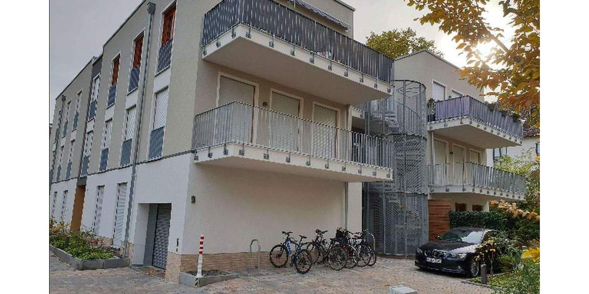 Stilvolle, neuwertige 1,5-Zimmer-Erdgeschosswohnung mit Einbauküche in Frankfurt am Main 1 zimmer