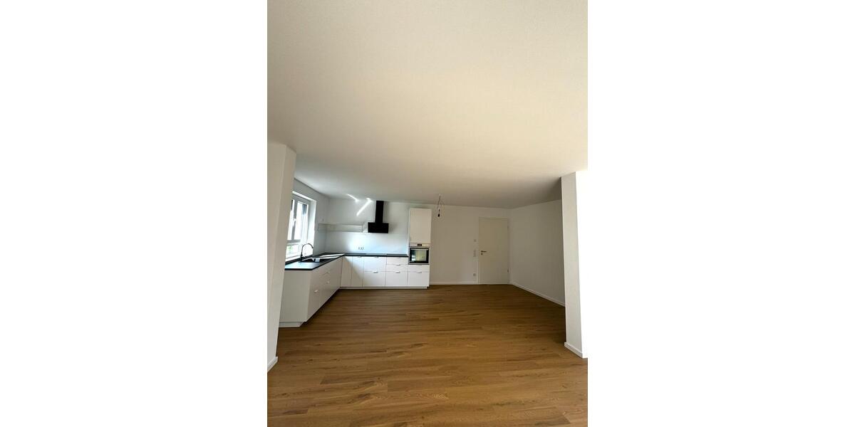 Terrassenwohnung Usingen - 4 Zimmer, 124 m&sup2;, 1.560&euro; | Angebot:25722456