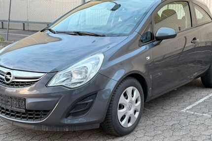 Opel Corsa 112.000 km 2.600 &euro; Frankfurt Am Main 60313
