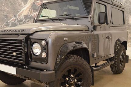 Land Rover Defender 65.000 km 79.800 € Frankfurt am Main 60314
