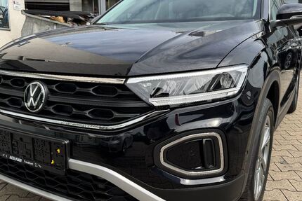 VW T-Roc 9.865 km 29.950 &euro; Frankfurt am Main 65936