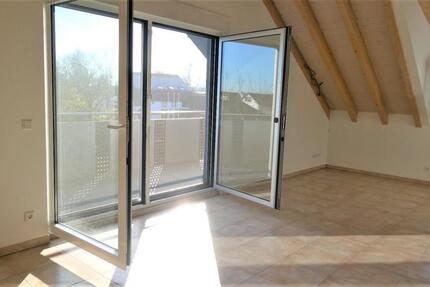 3-Zimmer-Wohnung mit Südbalkon, EBK, Garage, Tgl. Bad mit Dusche zimmer