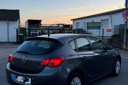 Opel Astra 188.000 km 4.100 &euro; Rüsselsheim 65428