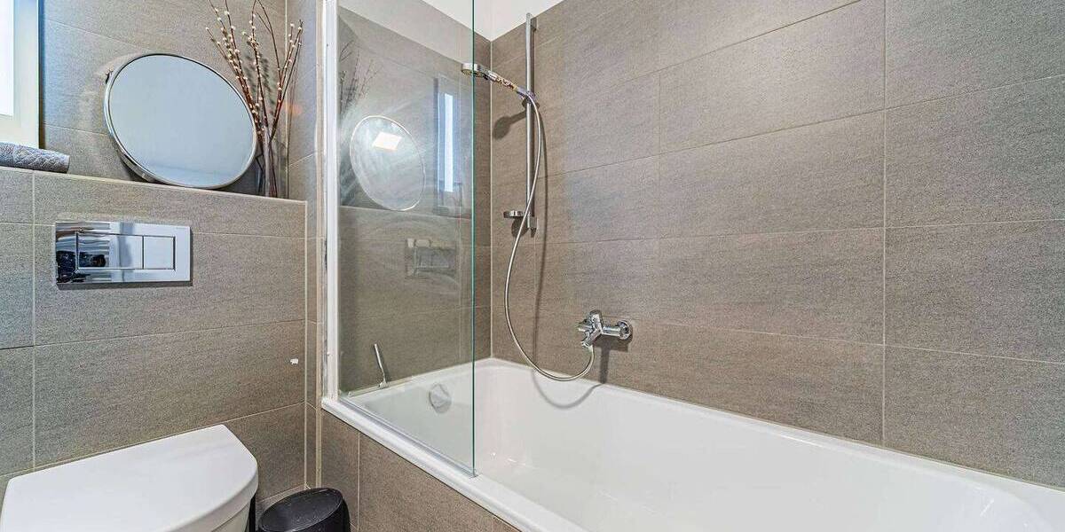 Etagenwohnung Frankfurt am Main Niederrad - 2 Zimmer, 60 m&sup2;, 2.200&euro; | Angebot:26289463