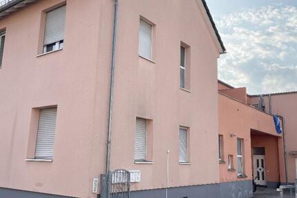 121m² Wohnglück in Mörfelden: 4 Zimmer mit moderner EBK, Sonnenbalkon & Top-Anbindung ab 01.04. 4 zimmer