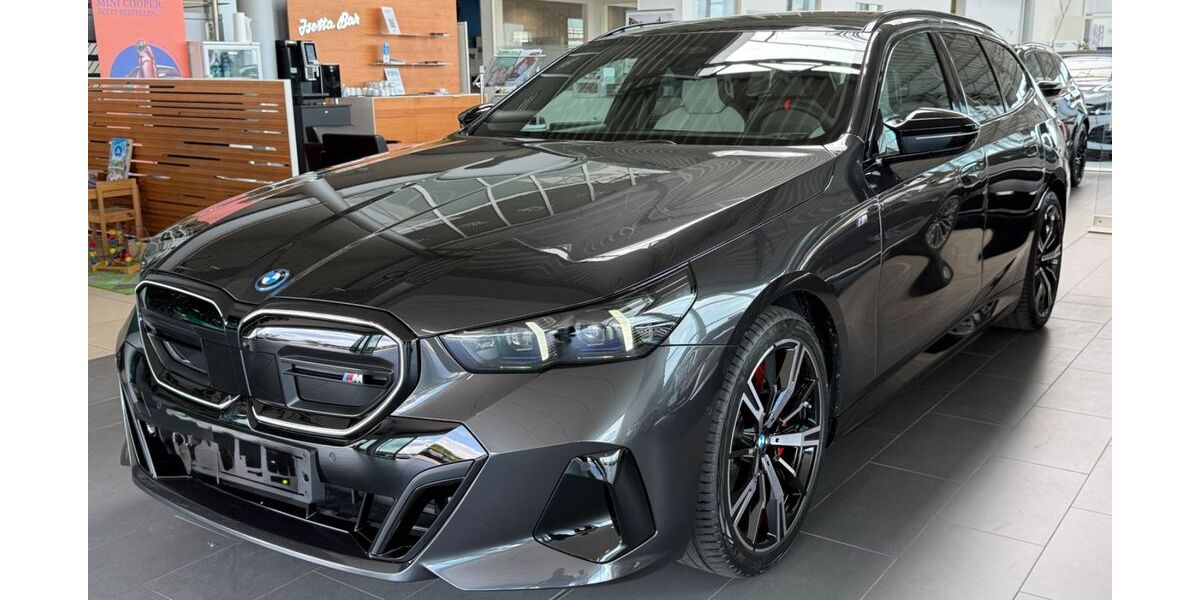 BMW i5 22.000 km 71.250 &euro; Offenbach am Main 63067
