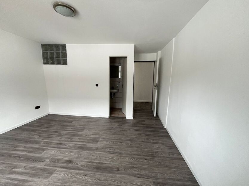 Großzügiges Anwesen mit vielseitigen Nutzungsmöglichkeiten im Herzen von Erzhausen zimmer