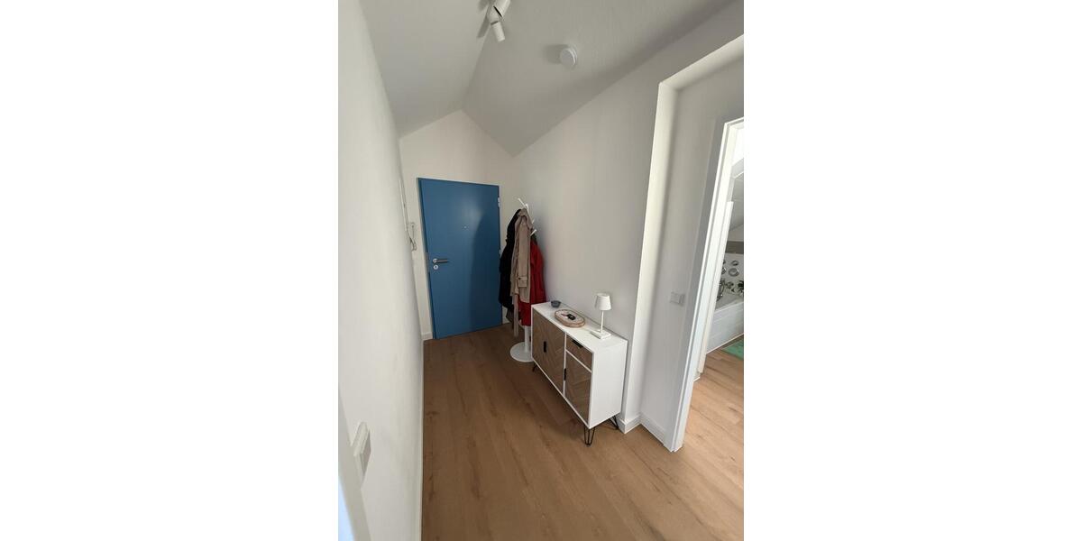 Dachgeschoßwohnung Friedrichsdorf - 2 Zimmer, 60 m&sup2;, 1.100&euro; | Angebot:25919026