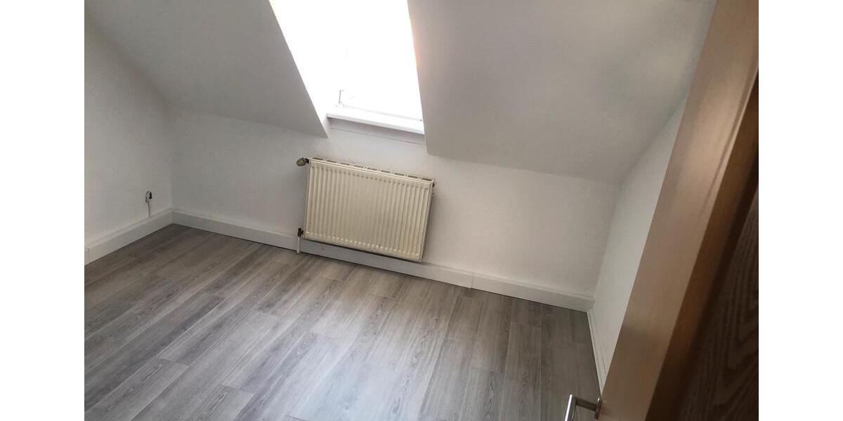 Dachgeschoßwohnung Rodenbach - 2 Zimmer, 50 m&sup2;, 600&euro; | Angebot:24646357