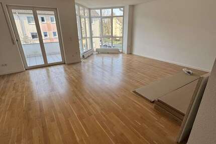 Wohnung Frankfurt Eschersheim - 2 Zimmer, 72 m&sup2;, 1.070&euro; | Angebot:25392172