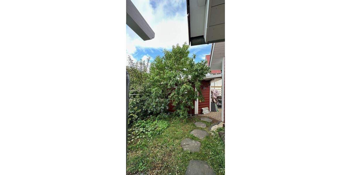 Wunderschönes schwedenrotes Holzhaus am Feldrand - von Privat 4 zimmer