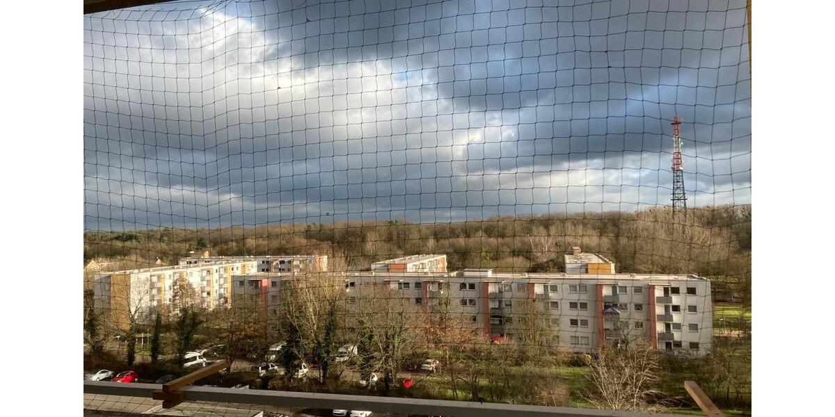 Helle 2-Zimmer-Wohnung mit Balkon in Hanau 2 zimmer