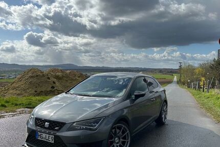 Seat Leon 128.000 km 16.800 &euro; Wehrheim 61273