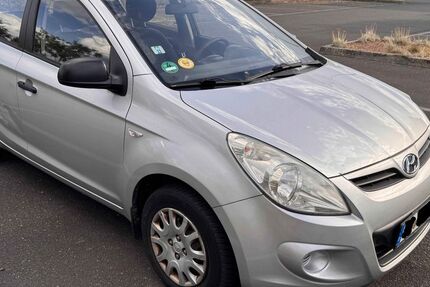 Hyundai i20 140.000 km 2.650 &euro; Alzenau 63755