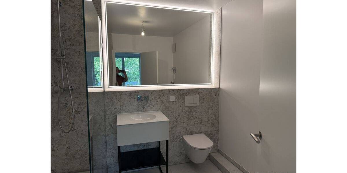 Etagenwohnung Dornbusch - 2 Zimmer, 65 m&sup2;, 1.390&euro; | Angebot:26886042