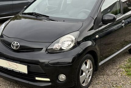 Toyota Aygo (X) 123.000 km 4.350 &euro; Frankfurt am Main 60386