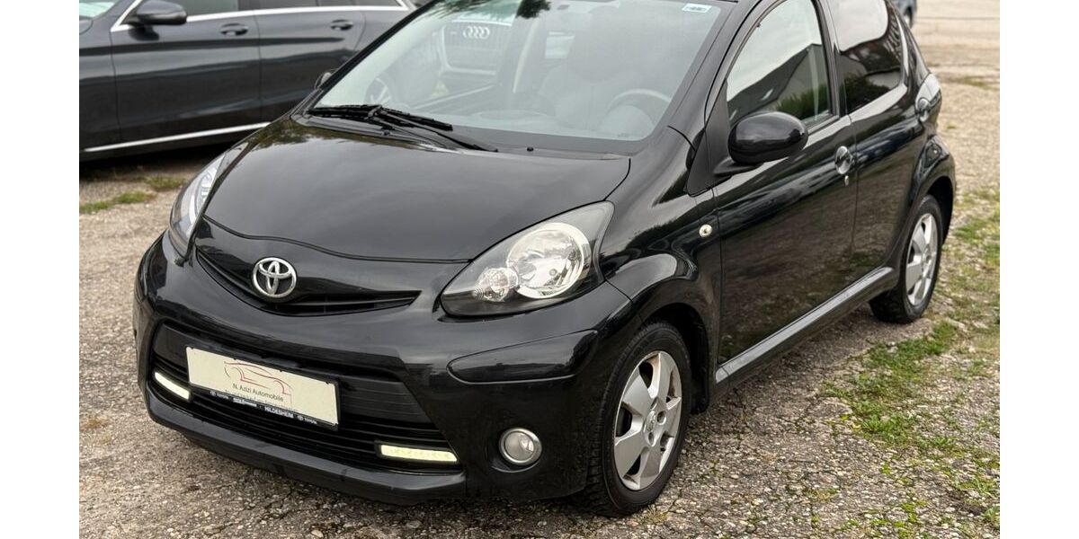 Toyota Aygo (X) 123.000 km 4.350 &euro; Frankfurt am Main 60386