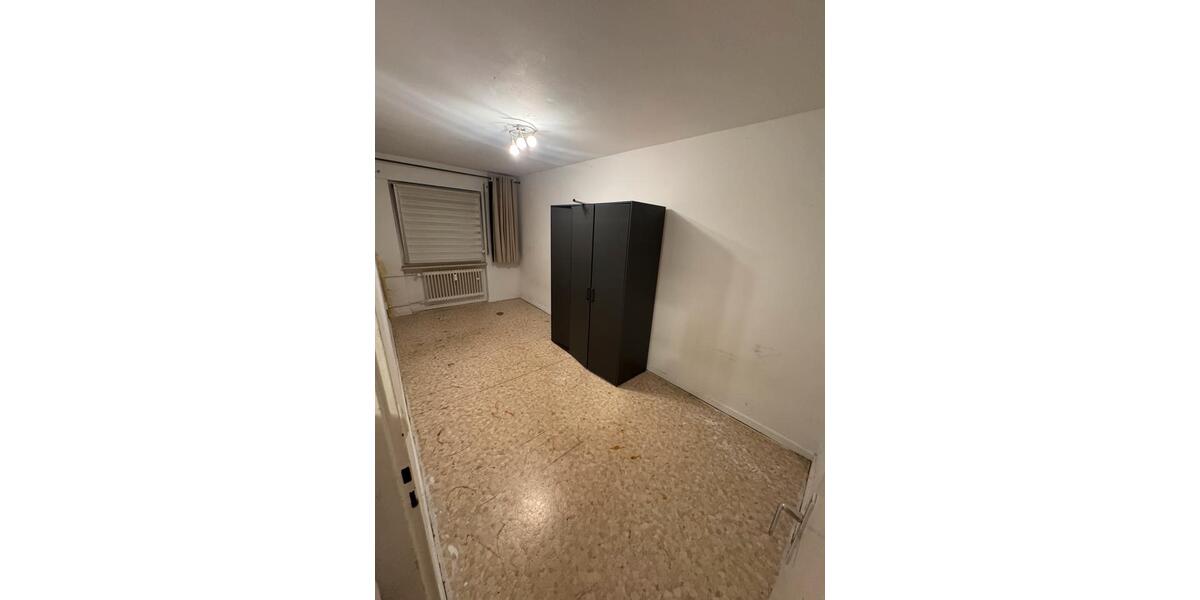 Erdgeschoßwohnung Frankfurt am Main Ost - 4 Zimmer, 90 m&sup2;, 1.300&euro; | Angebot:26454166