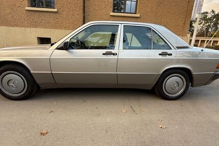 Mercedes-Benz 190 134.900 km 8.800 &euro; Darmstadt 64293