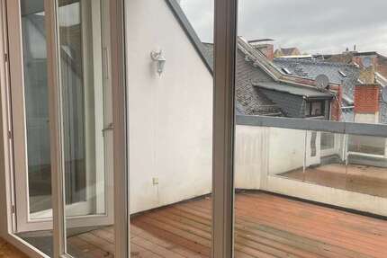 Wohnung zum Mieten in Wiesbaden 2.144 € 215 m² 6 zimmer