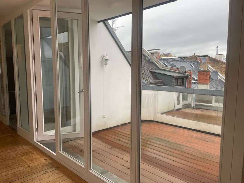 Wohnung zum Mieten in Wiesbaden 2.144 € 215 m² 6 zimmer