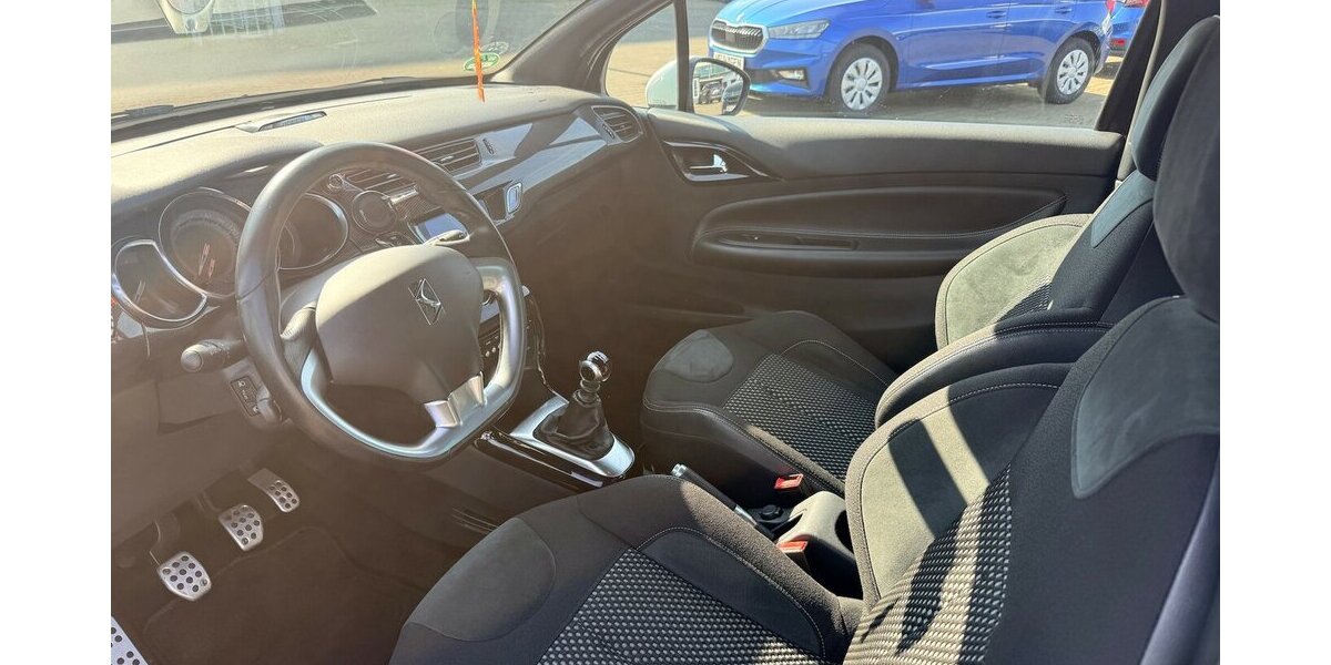 Citroen DS3 1.6 SportChic 64.010 km 5.499 &euro; Frankfurt 60386