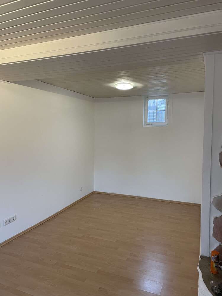 Haus zum Mieten in Frankfurt am Main 750 € 65 m²