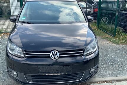 VW Touran 299.817 km 4.450 &euro; Frankfurt am Main 60486