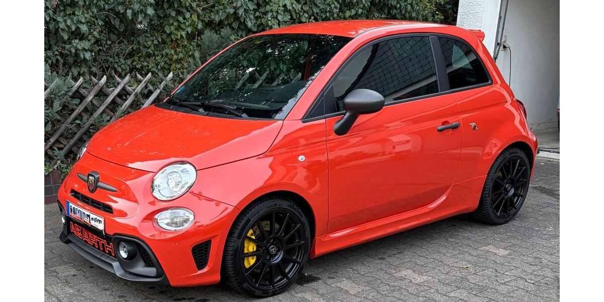 Abarth 695 11.490 km 27.990 &euro; Obertshausen 63179
