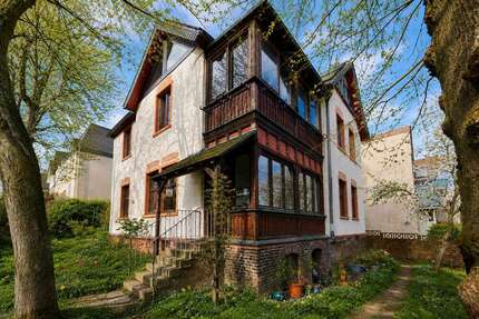 Haus Frankfurt am Main Innenstadt 3 - 6 Zimmer, 242 m&sup2;, 1.100.000&euro; | Angebot:26926702