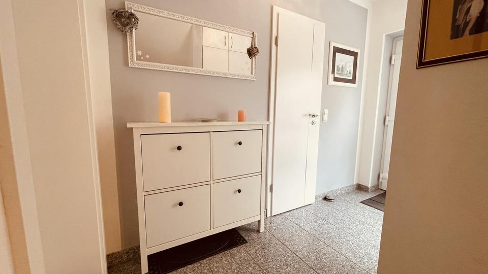 Exklusive 3-Zimmer Erdgeschosswohnung (141m²) mit Garten u. großer Terrasse in Usingen 3 zimmer