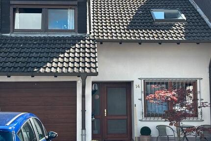 Doppelhaushälfte, möbliert, zeitnah zur Verfügung, beste Lage 6 zimmer