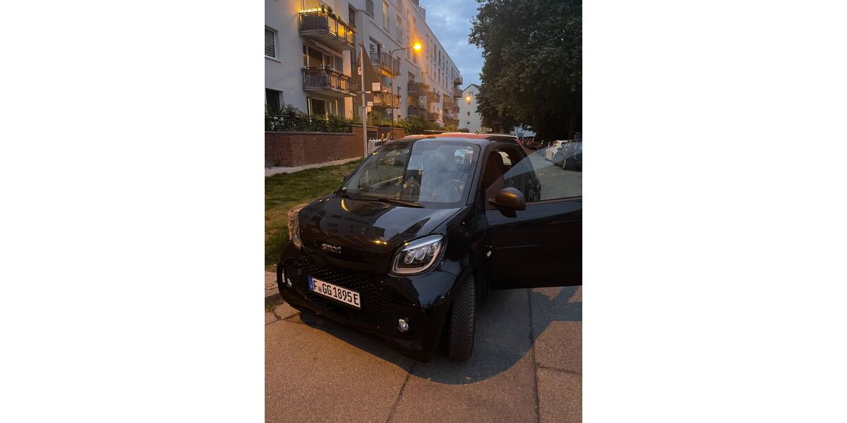 Smart ForTwo 33.000 km 12.900 &euro; Frankfurt am Main 60313