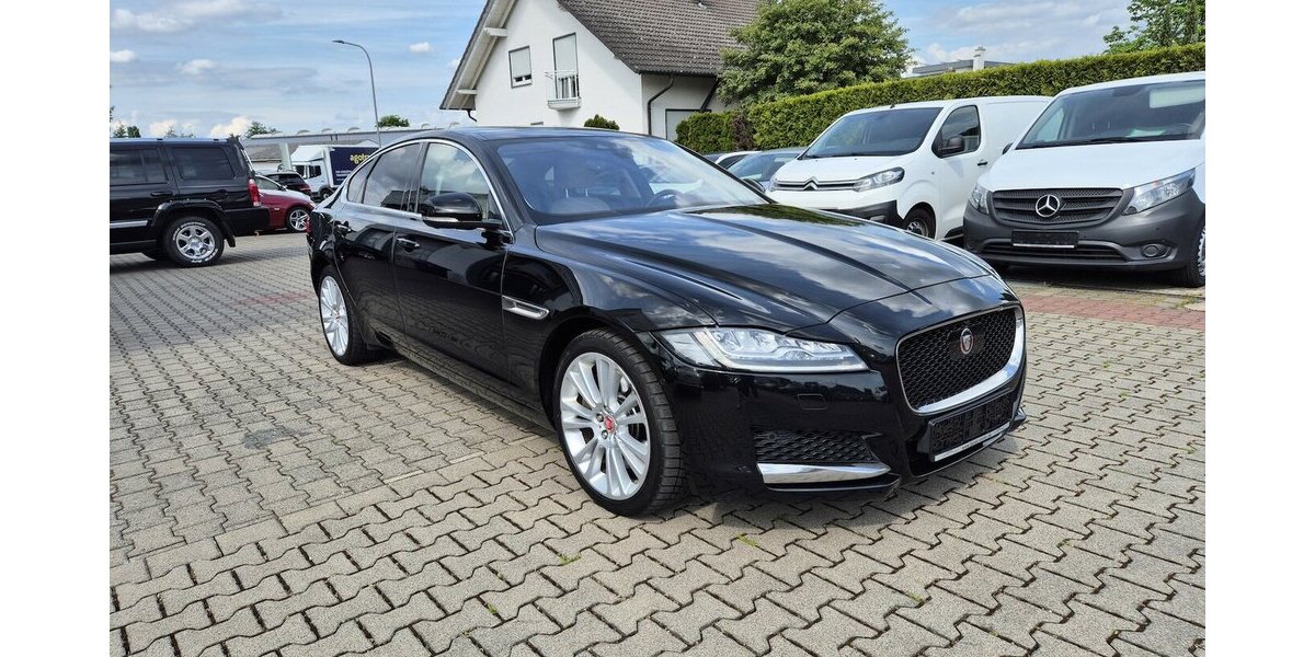 Jaguar XF Prestige Leder, GSHD, Navigation, Rückfahrkamer 104.922 km 20.690 &euro; Rodgau 63110