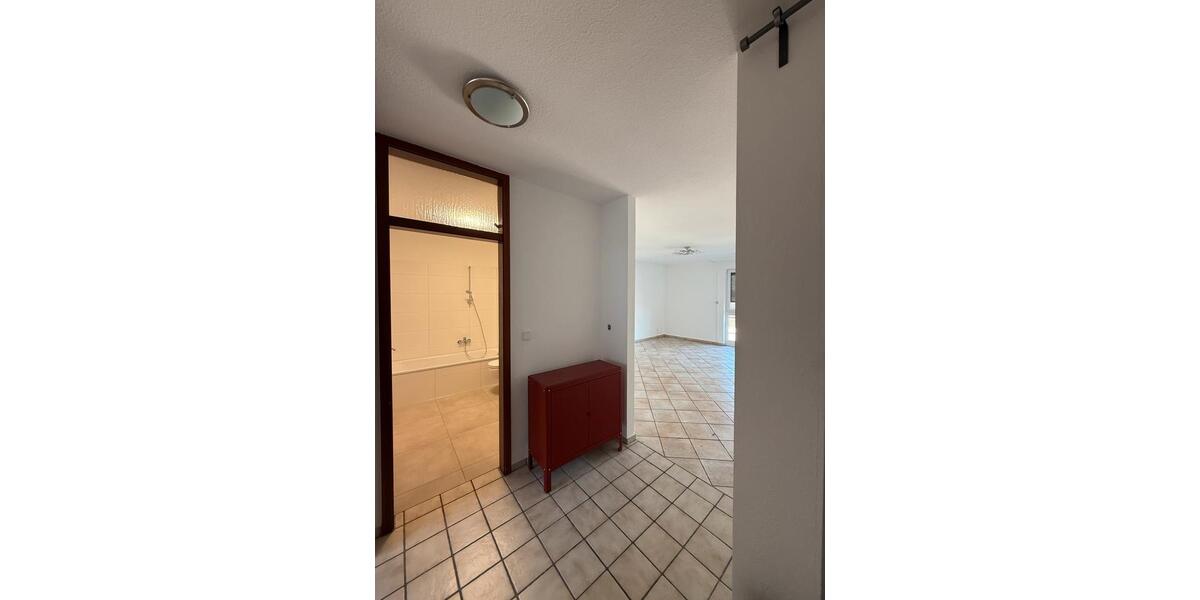 Etagenwohnung Offenbach am Main Bieberer Berg - 3 Zimmer, 79 m&sup2;, 1.150&euro; | Angebot:26055624