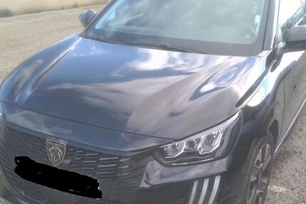 Peugeot 208 8.597 km 14.880 &euro; Rüsselsheim 65428