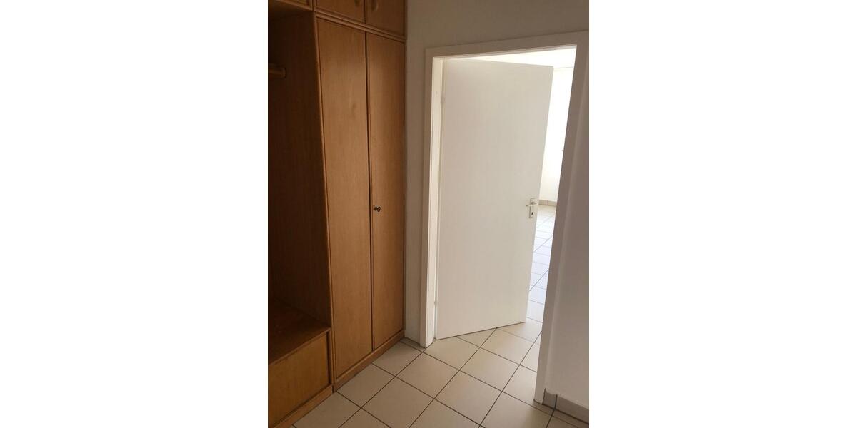 Etagenwohnung Frankfurt am Main Nord-Ost - 3 Zimmer, 83 m&sup2;, 1.250&euro; | Angebot:26705444