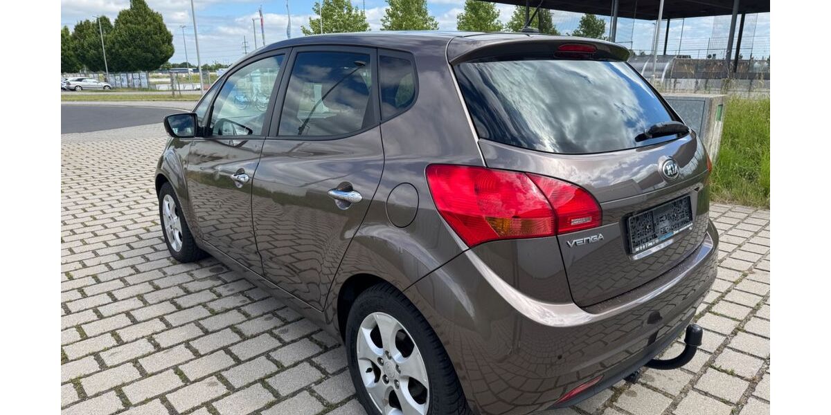 Kia Venga 107.200 km 8.200 &euro; Friedrichsdorf bei Frankfurt Main 61381