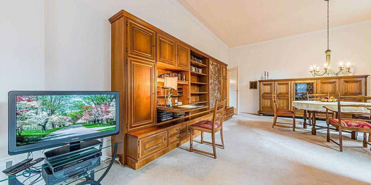 Etagenwohnung Frankfurt am Main Niederursel - 3 Zimmer, 120 m&sup2;, 1.700&euro; | Angebot:25768511