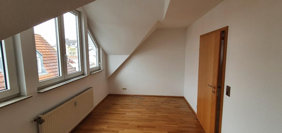 Dachgeschoßwohnung Bad Vilbel - 3 Zimmer, 88 m&sup2;, 398.000&euro; | Angebot:26866336