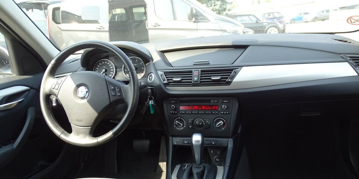 BMW X1 1.8l i sDrive, Steptronic, Sitzheizung, PDC hin 154.921 km 8.490 &euro; Rodgau 63110