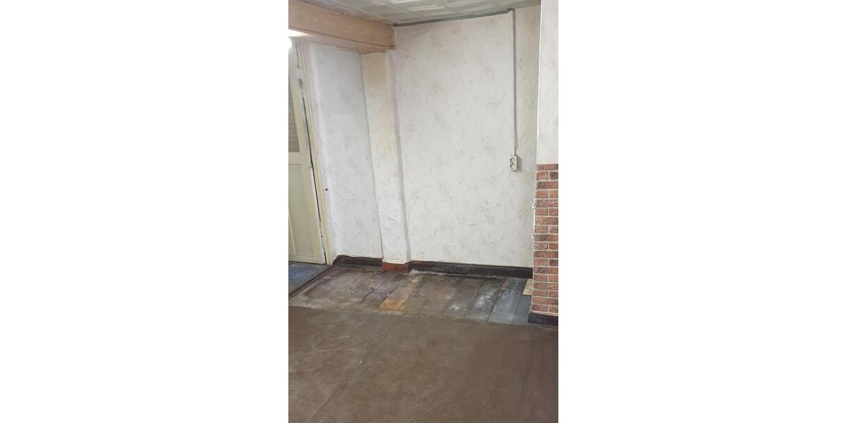 Reihenhaus Frankfurt am Main Niederrad - 10 Zimmer, 137 m&sup2;, 58.000&euro; | Angebot:16960480