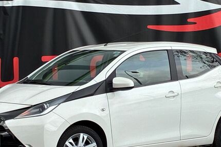 Toyota Aygo (X) 100.450 km 7.300 &euro; Mühlheim am main 63165