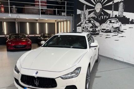Maserati Ghibli 134.200 km 24.900 &euro; Eddersheim 65795