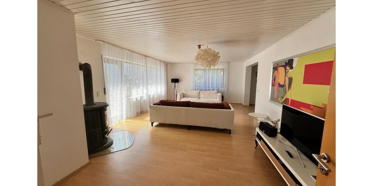 Bungalow Niddatal - 9 Zimmer, 292 m&sup2;, 649.000&euro; | Angebot:26597873