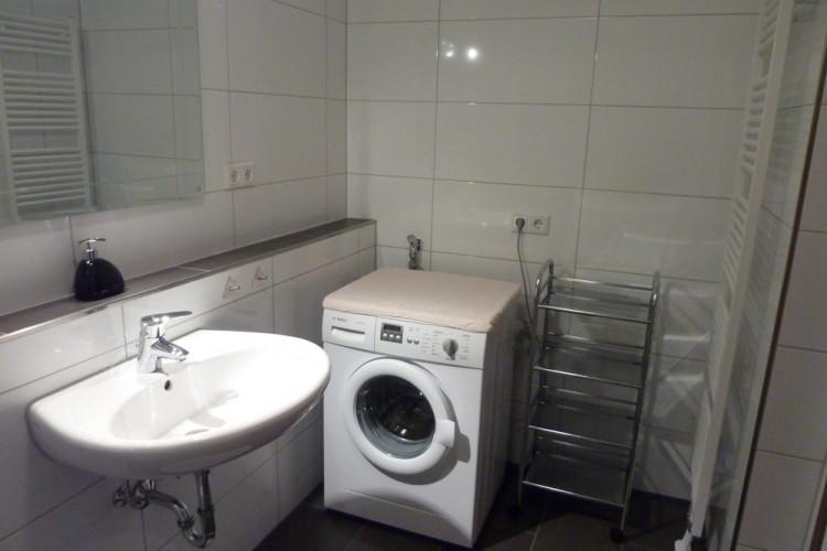 Möbl. 2,5 Raum Apart. 1590  inkl.allem 2.5 zimmer